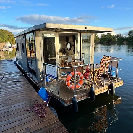 Houseboat Water Boy Apartament Plywajacy Dom Na Wodzie Lodz Uraz  Екстериор снимка